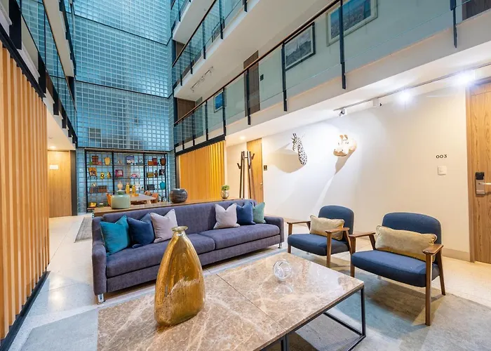 Capitalia Living - - Céfiro Cinco Apartahotel