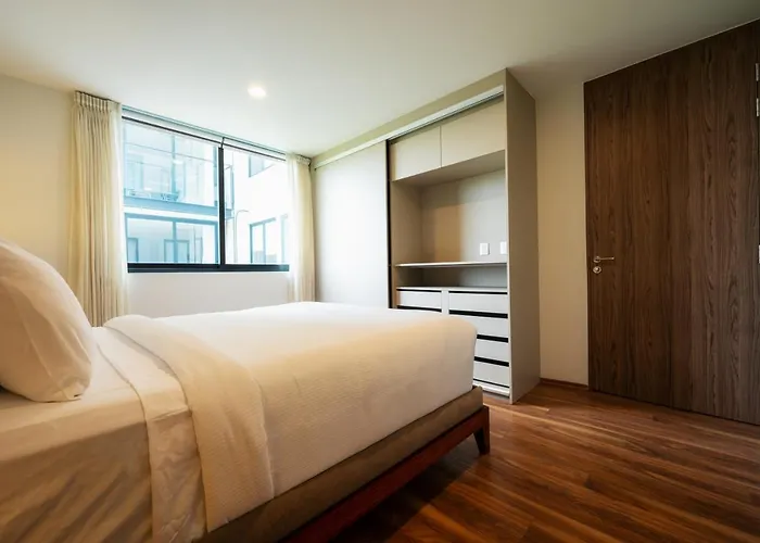 Apartahotel Capitalia Living - - Céfiro Cinco