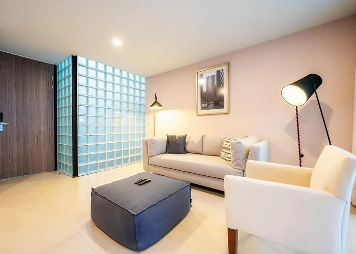 Capitalia Living - - Céfiro Cinco Apartahotel